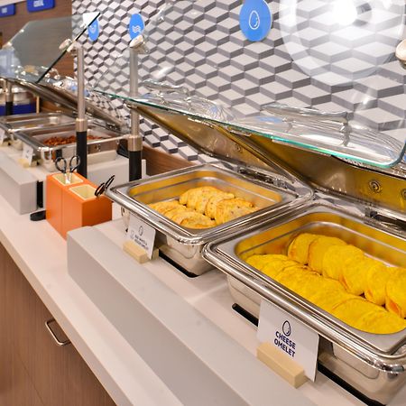 Holiday Inn Express & Suites - North Brunswick By Ihg Exteriör bild