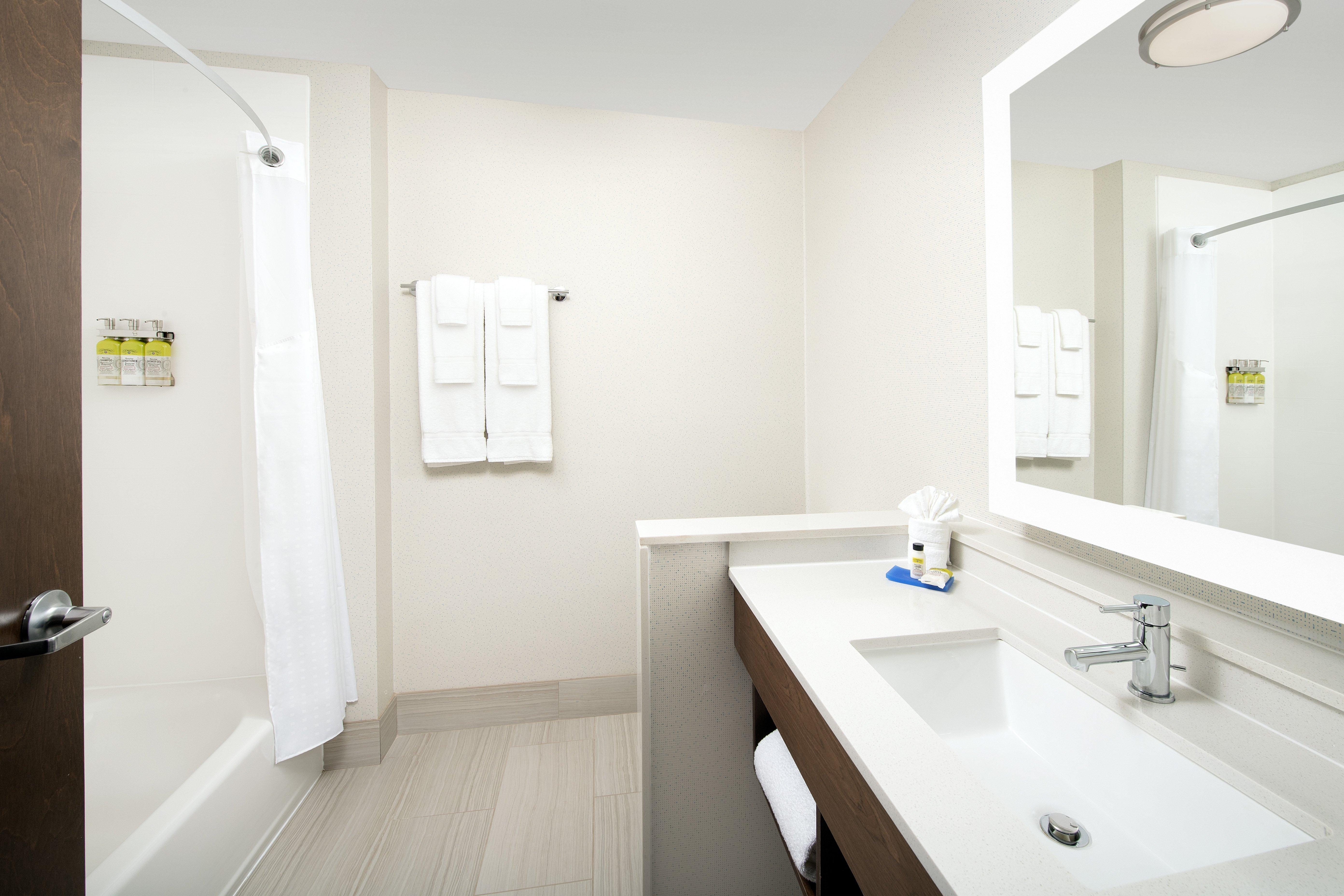 Holiday Inn Express & Suites - North Brunswick By Ihg Exteriör bild